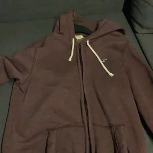 Hollister Hoodie  - Vin röd hoodie 