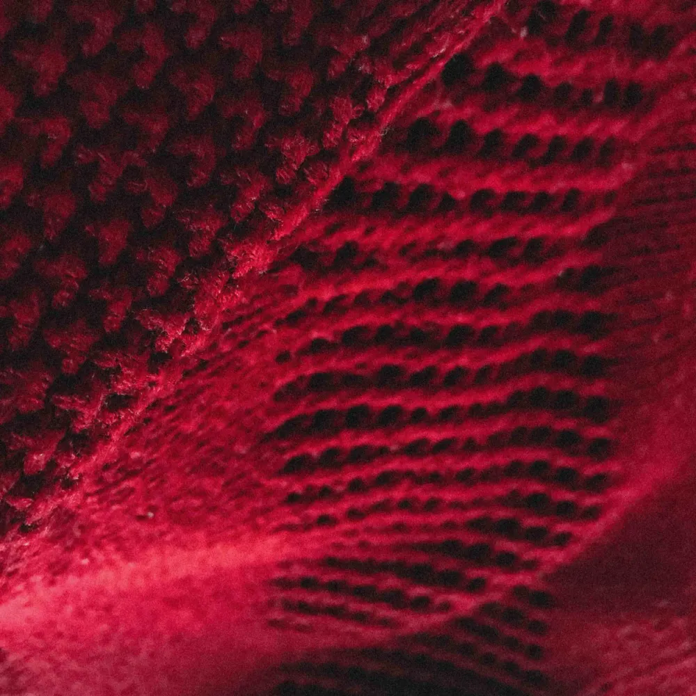 En super mysig och snygg röd stickad tröja. Endast använd 1 gång. ✨☺️. Stickat.