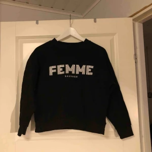  - Sweatshirt med tryck! Priset är inklusive frakt🥳