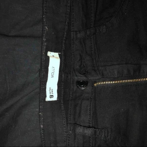  - Molly jeans från gina, använda men ändå bra skick