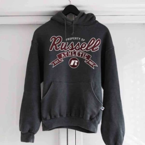  - Skitsnygg Russell Athletic vintage hood köpt på 90-talet i USA. Frakt +63kr 🖤
