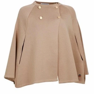 Busnel cape i storlek S  - Jättefin Busnel cape I färgen Camel. Använd endast ett fåtal gånger. Nypris 5000 kr. Skriv för fler bilder!