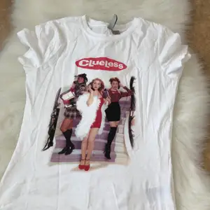 Väldigt fin T-shirt med motiv från den klassiska filmen clueless. Använd typ 2 gånger! Nyskick