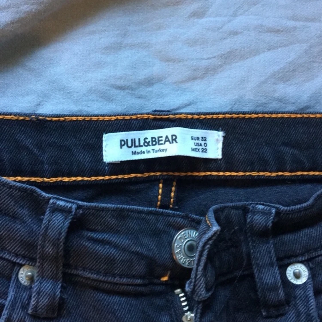 Perfekta svarta momjeans  - 91