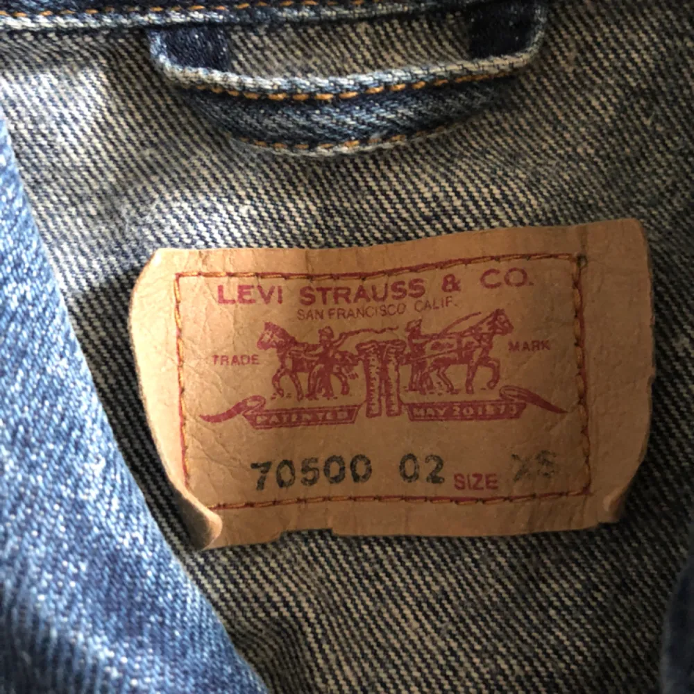 Levis jeansjacka, hämtas i Uppsala eller skickas för 58 SEK . Jackor.