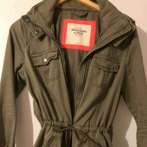  - Jacka från Abercrombie & Fitch Strl L men passar även M  Frakt inräknad 