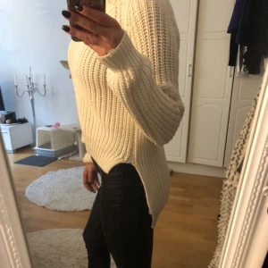  - Snygg stickad kofta