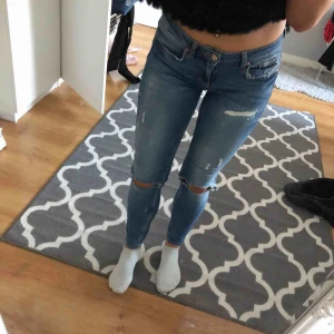  - Kristen jeans ifrån ginatricot nypris 499