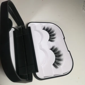  - Superlyxiga fakemink-fransar.✨ förpackningen på bilden ingår inte