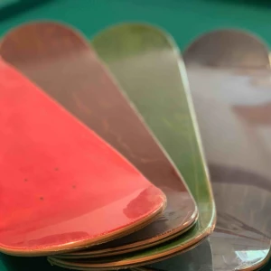  - Skateboards (blanks) 200:-/st.. Med griptape 250:-/st Kan skickas mot att köparen står för frakten!! Strl 7,5” 7,6” (19cm 19,5cm) breda