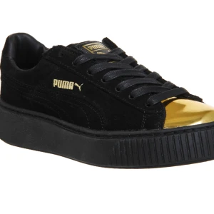  - Puma skor 41 Använda typ 1 gång, jätte fint skick, lite dammiga på bilderna bara