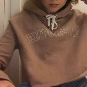  - Ball rosa/beig tjocktröja oanvänd🤘🏼