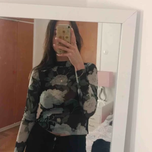  - Söt mesh tröja, endast använd vid ett tillfälle