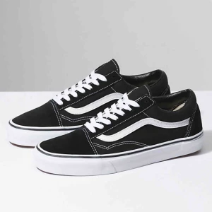  - Vanliga old school vans i jättefint skick!🥰 perfekta till vår och sommartider nu, stl 39/40 jättesnygga till allt! Frakt 63kr