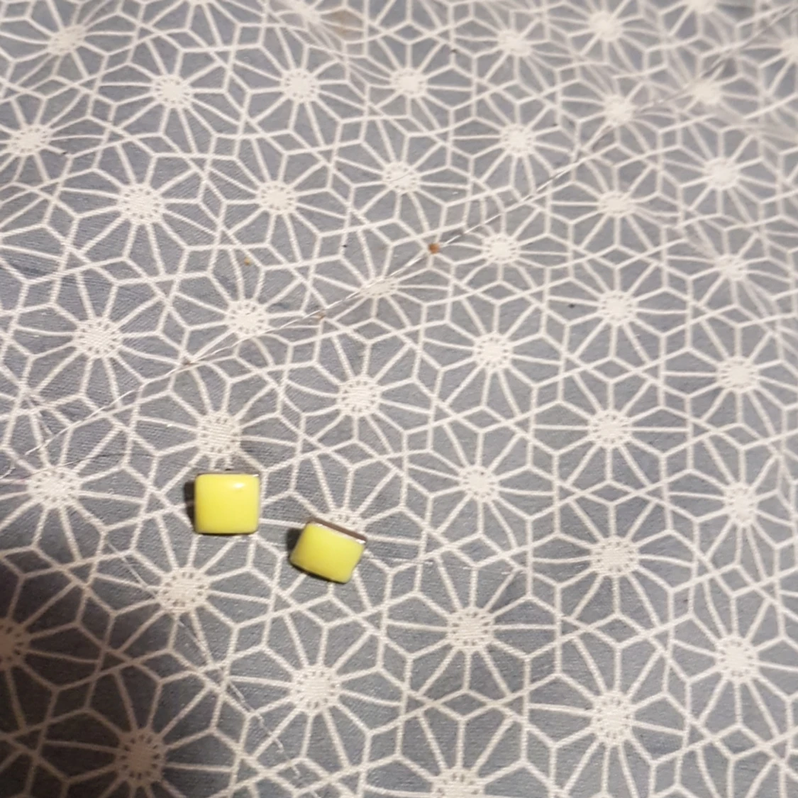 Vänliga gröna örhängen. - 90