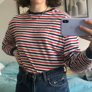  - Superfin tröja från HM. Köpt förra sommaren men säljer den i brist på användning av den.❤️