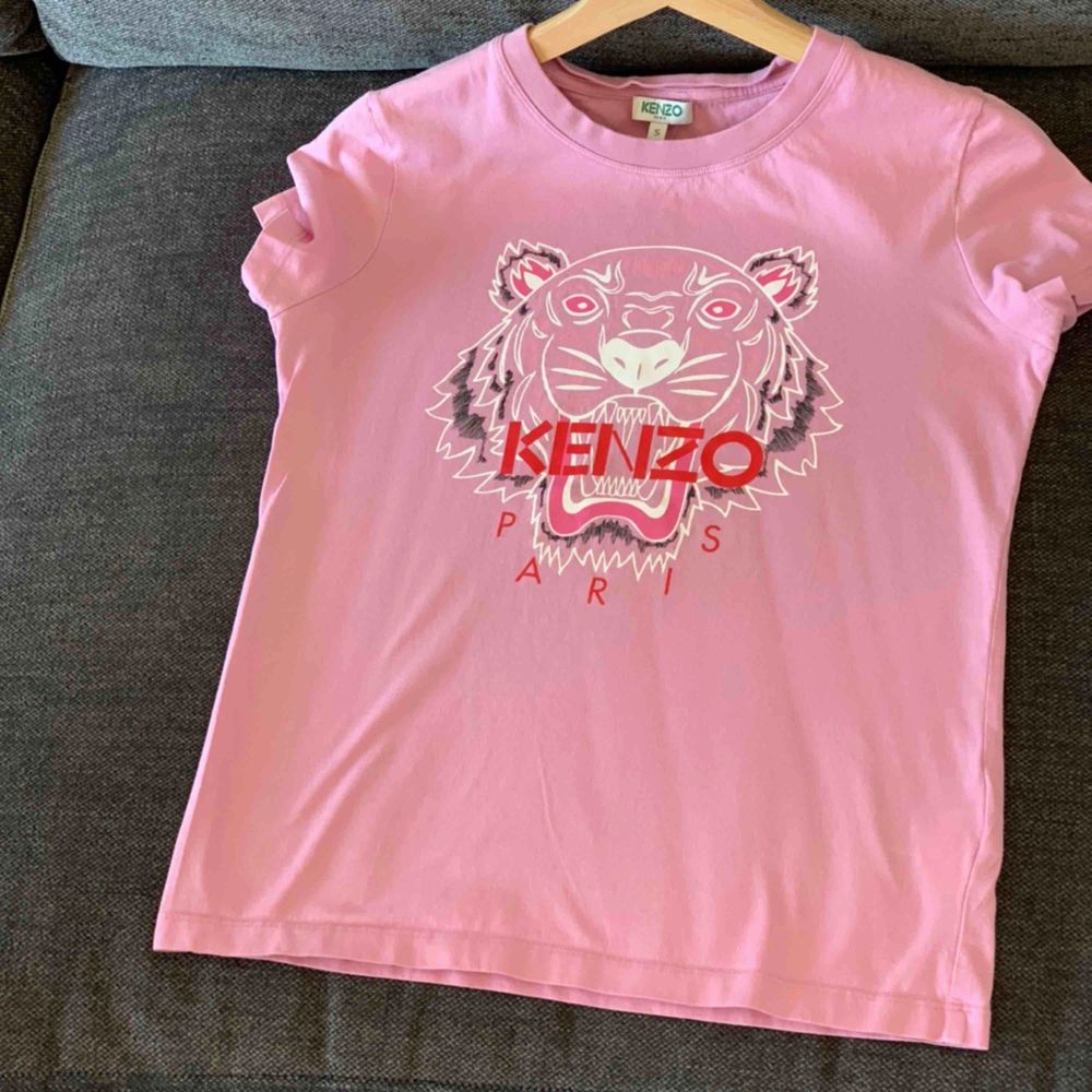 Rosa dam Kenzo t-shirt Storlek | Plick Second Hand