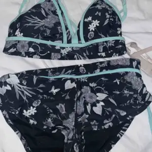 Bikini från Intersport i st 38. Fraktas gratis