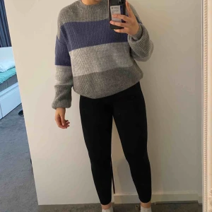 Tröja - Tjocktröja från nakd, säljer då jag aldrig använt den och tror inte den kommer komma till användning