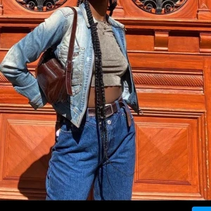 VINTAGE  DENIM JACKET  - KORT DENIM JACKET!  Riktig vintage i bra skick✨✨😝 frakten ingår!✨ priset går att förhandla