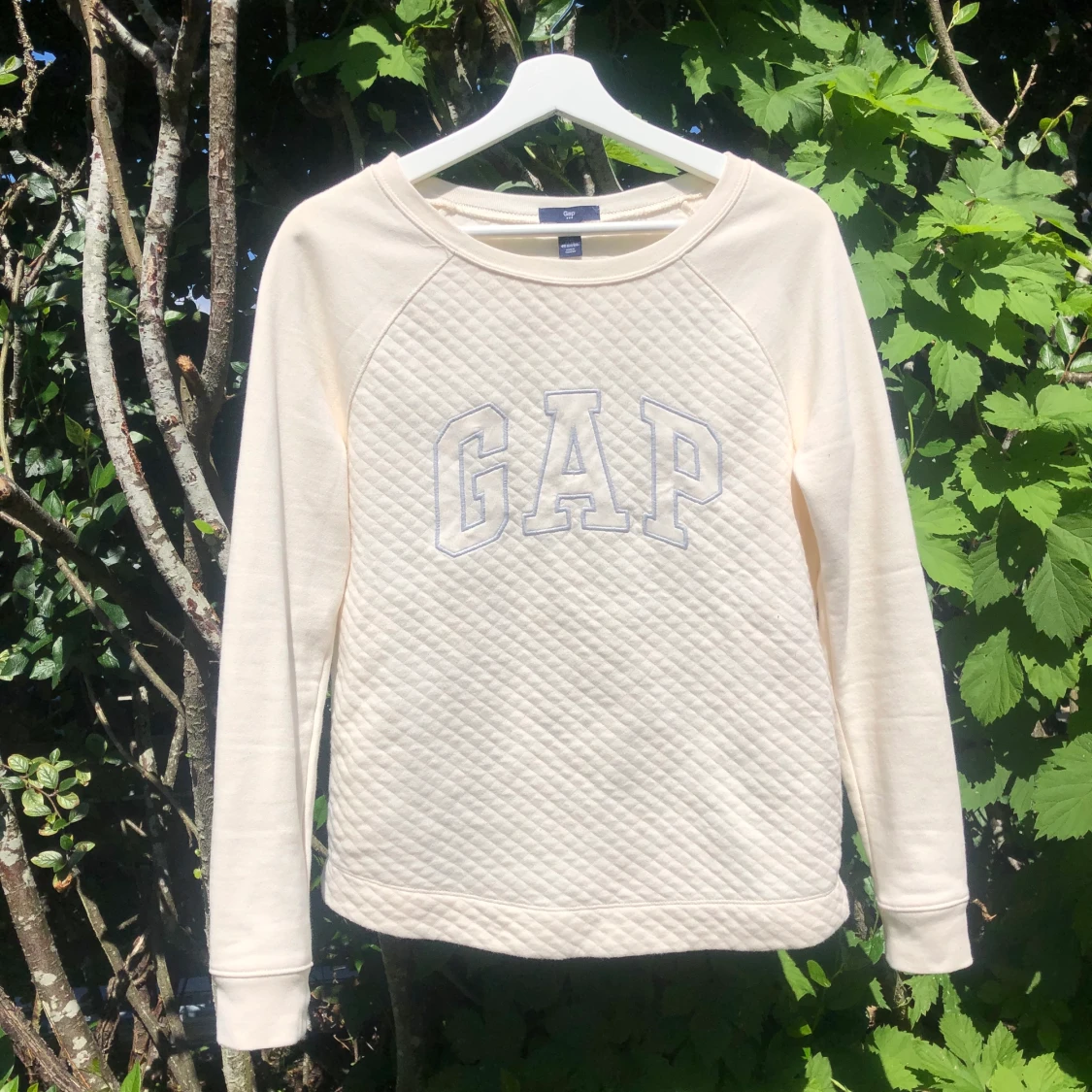GAP sweatshirt