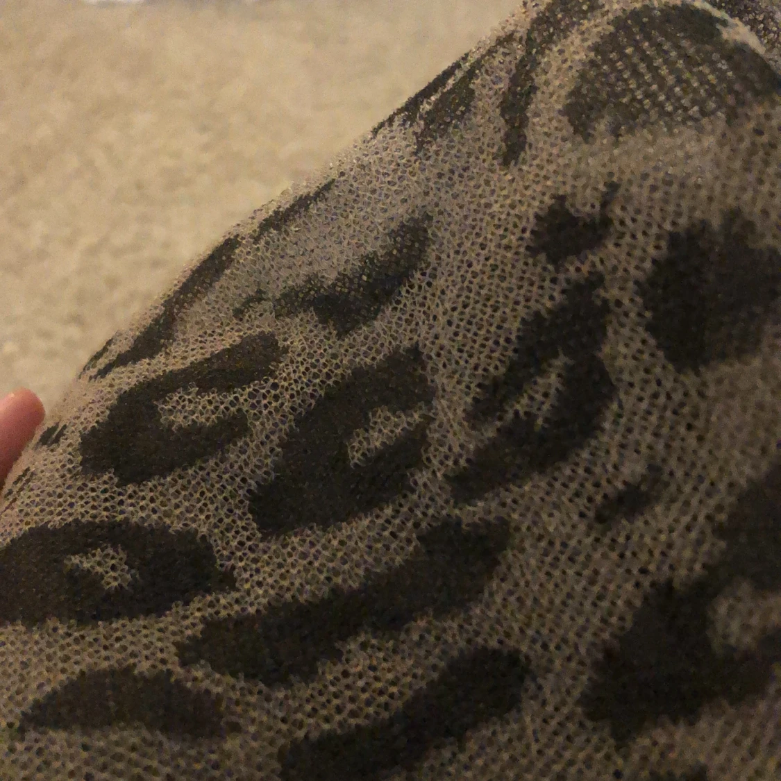 Genomskinlig leo tröja  - 91