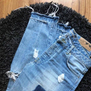  - Snygga boyfriend jeans storlek S, fint skick!!