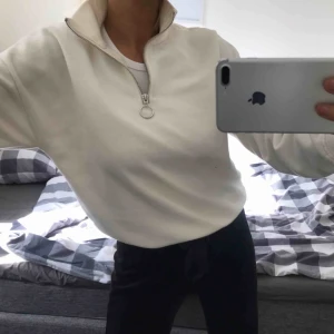  - as skön tröja ifrån New Yorker med dragkedja, frakt 59kr 😍