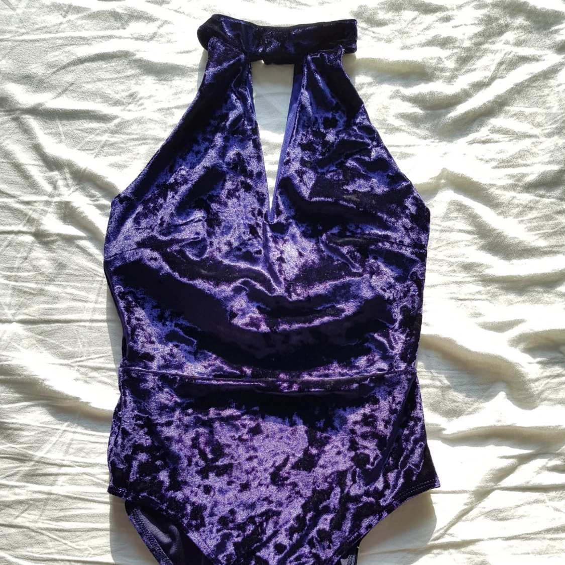 NY! Sammet body i lila