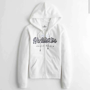  - äkta hollister. text/märke mörkblå och ljusblå annars kritvit