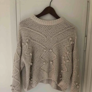  - Mjuk stickad tröja. EJ stickig!