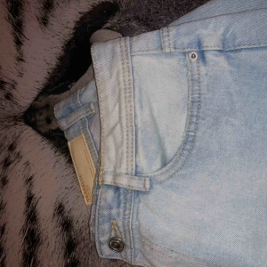  - ANVÄND 1 GÅNG. Perfekt sommarkjol men passar tyvärr mig inte längre. 