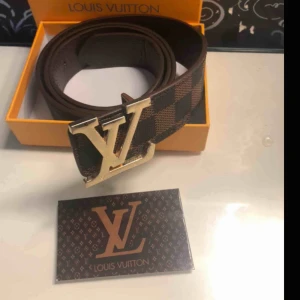  - helt ny bälte storlek 110cm med låda för 299kr