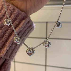  - Halsband använd en gång då det inte riktigt är min stil. Äkta silver! 