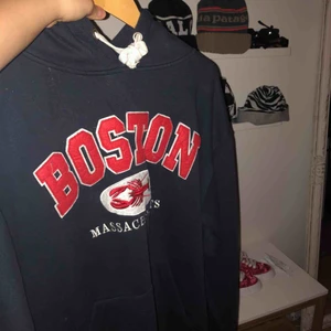  - Hoodie, pris kan diskuteras vid snabb affär💓💓