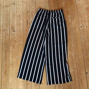  - Fina byxor från only, använda fåtal ggr 