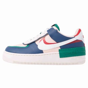  - SÖKER!! söker nike air force 1 shadow som de på bilden, hör av dig om du säljer i strl 38 💞💓💖