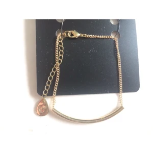  - Nytt armband i guldfärg!   Köparen betalar frakt om avhämtning inte funkar, swish finns.