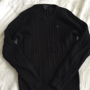  - Stickad Gant tröja storlek L😊