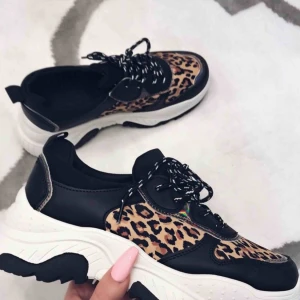  - Jättesnygga aldrig använda chunky leopard sneakers. Tyvärr för stora för mig som har stl 40! Frakt tillkommer