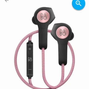  - Svin bra hörlurar från B&O, använda väldigt lite. Kvitto, box, extra pluppar och laddare medföljer. Ca 59kr frakt, kan mötas upp i Stockholm C