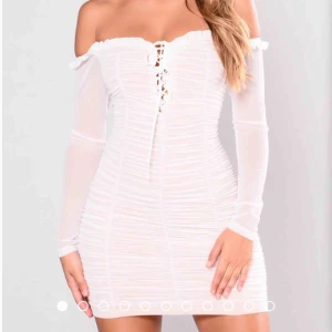  - Maura mesh klänning från Fashion Nova, endast använd en gång 💓