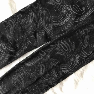  - Mönstrade strumpbyxor  Superfint skick - inga skador!  Frakt:10kr 