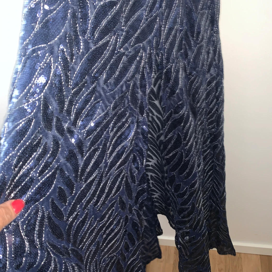 Vacker aftonklänning i paljetter - 91