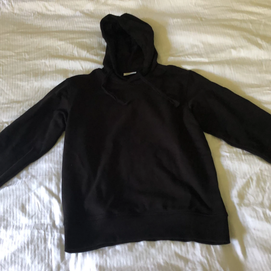 SVART WEEKDAY HOODIE