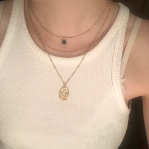 Halsband - Halsband med 3 delar som är oanvändt :)