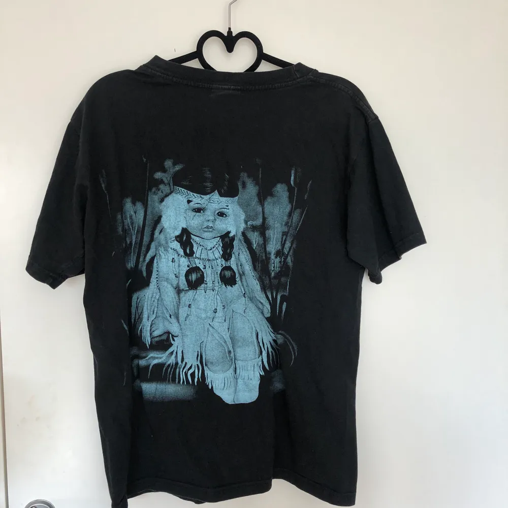 Tshirt i mycket bra skick från en vintage butik. 120 + frakt eller högsta bud💖. T-shirts.