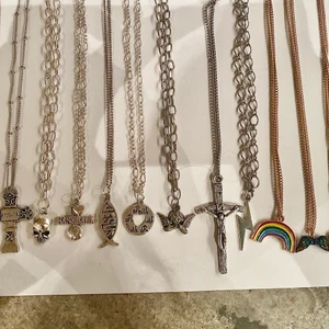 Halsband olika motiv  - 69kr/st frakt 11kr.     FRI FRAKT VID KÖP AV 2 PAR