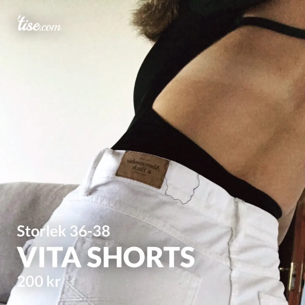 As snygga vita shorts från Abercrombie & Fitch! Knappt använda så har perfekt vit färg! 🌺 Frakten tillkommer ☺️. Shorts.