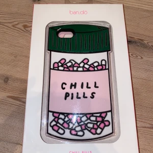 Iphone 8 skal - Säljer detta iphone 8 skal som jag köpte i norge för 499kr! Såå himla gulligt och knappt använt då jag bytt mobil. Frakt på 11kr tillkommer💗